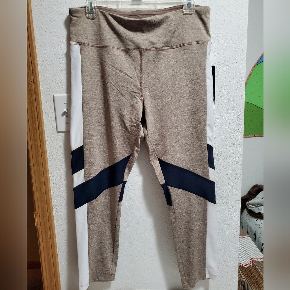 VOGO Athletic XL Leggings (7/8 Length)
